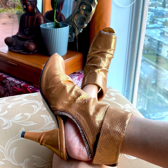 🌸 GONE…DONATED - Picture 4 of 11